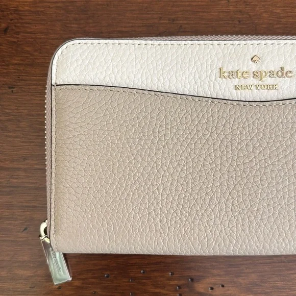 NWOT Kate Spade Beige and Cream Wallet - Picture 2 of 13